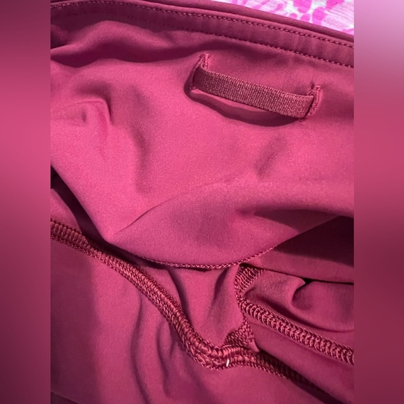 Lululemon Fast Free HR Crop 23” Nulux Size 4 - Picture 6 of 7